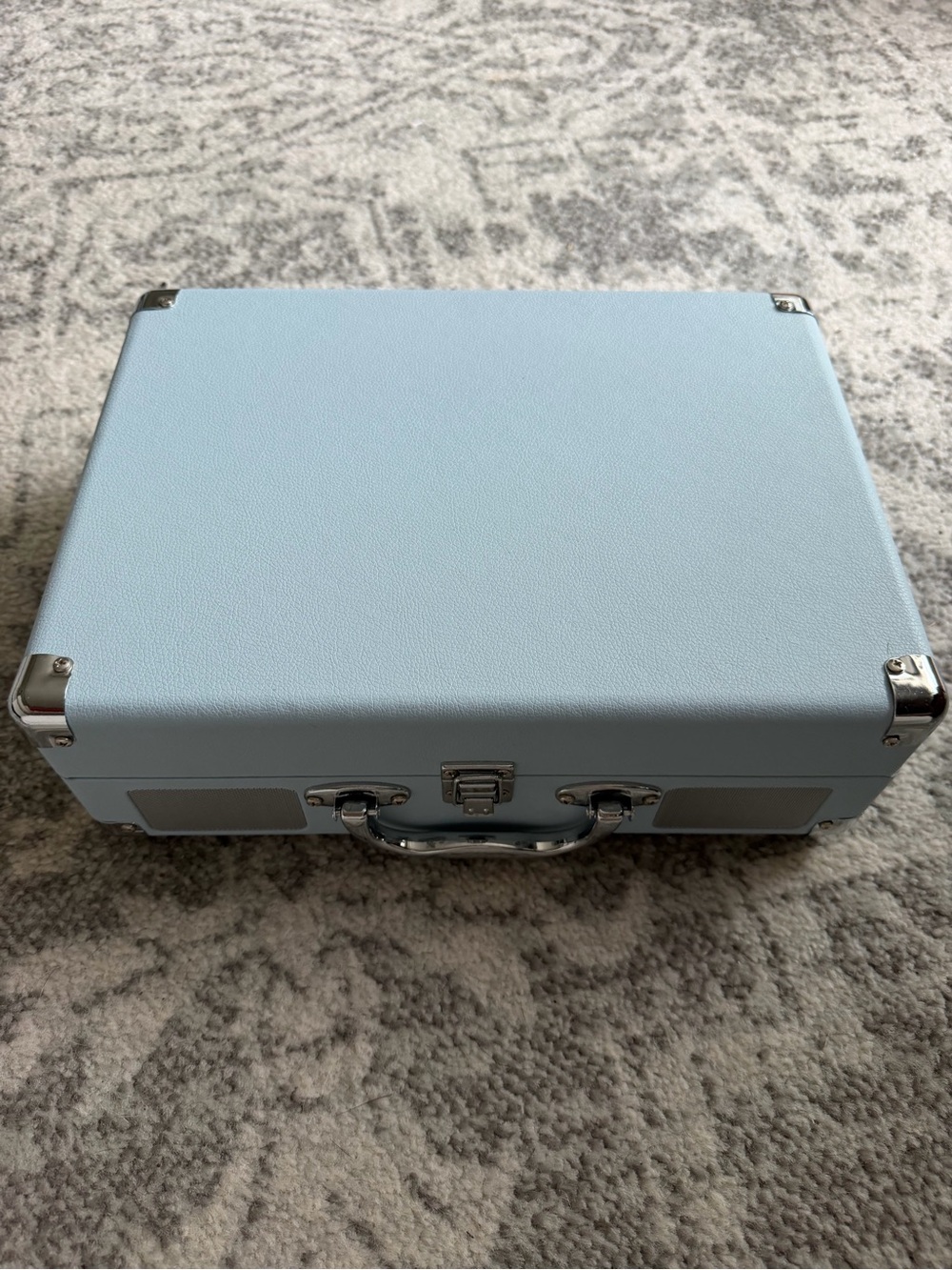 Light Blue Victrola Record player, barely used, like new, connects to Bluetooth